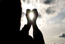 “特朗普获和平奖引嘲讽：美媒调侃其“和平”定义独特”